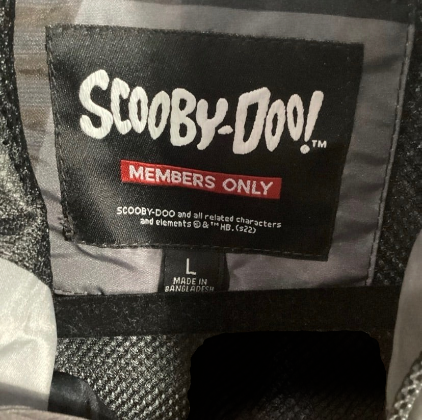 Members Only Scooby-Doo black graphic hooded zip-up jacket with tags showing size large image 3