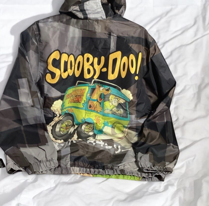 Members Only Scooby-Doo black graphic hooded zip-up jacket with tags showing size large image 5