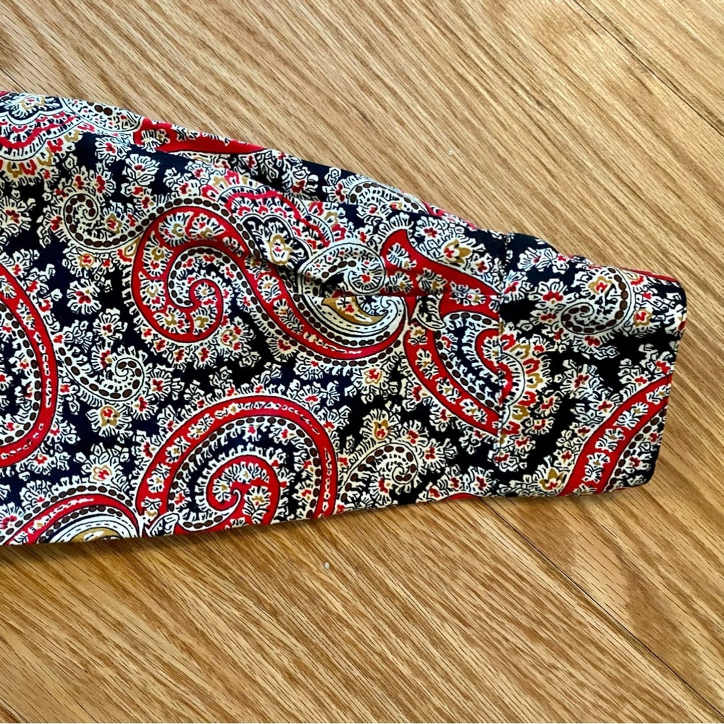Attache Herman Geist Vintage Red Paisley Maximalist Blouse Womens 8 Medium